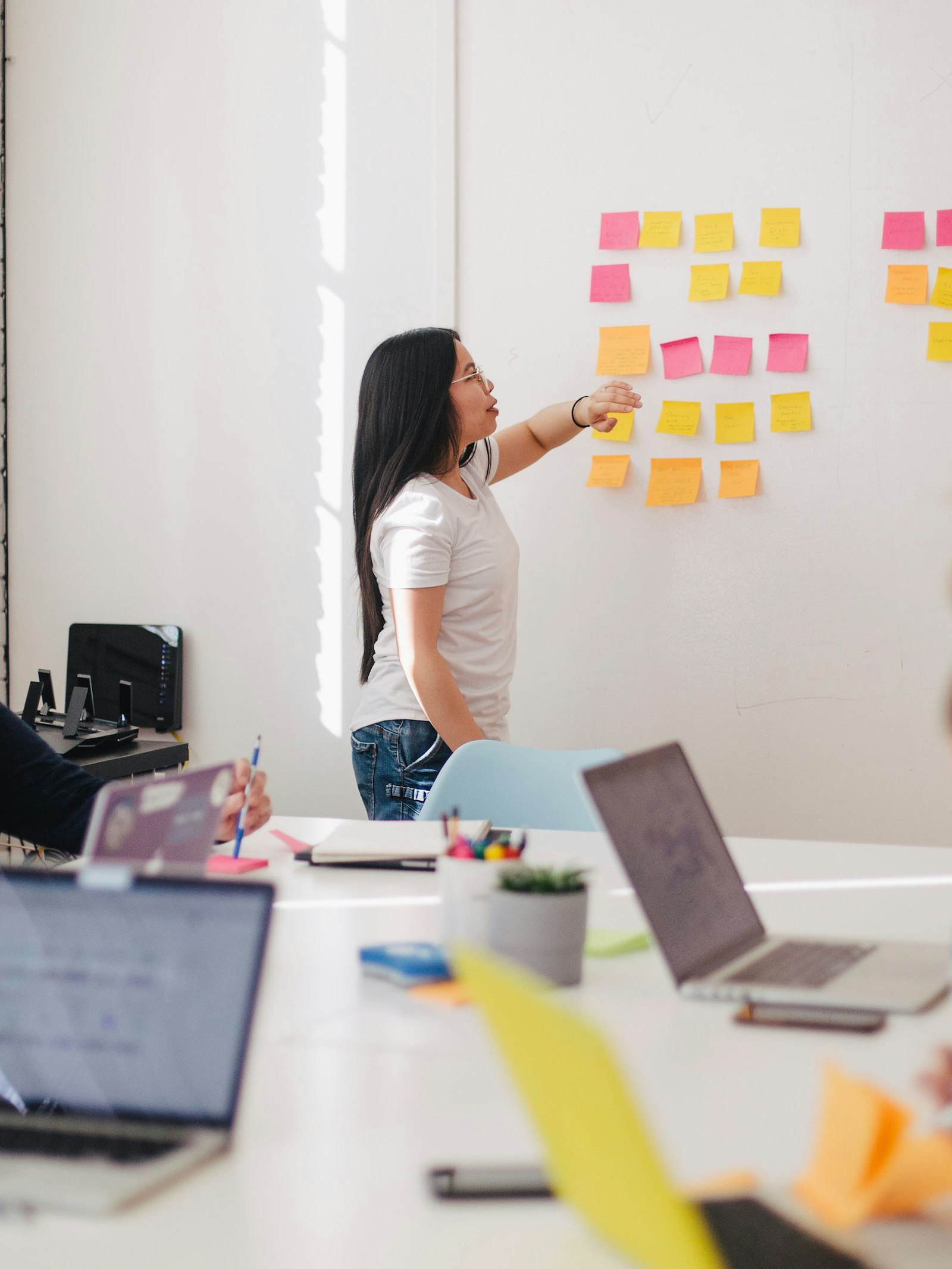 AI-generated meeting summary with action items